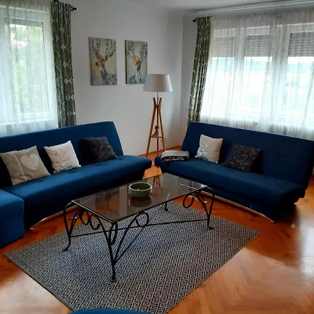 Nikol Apartment *